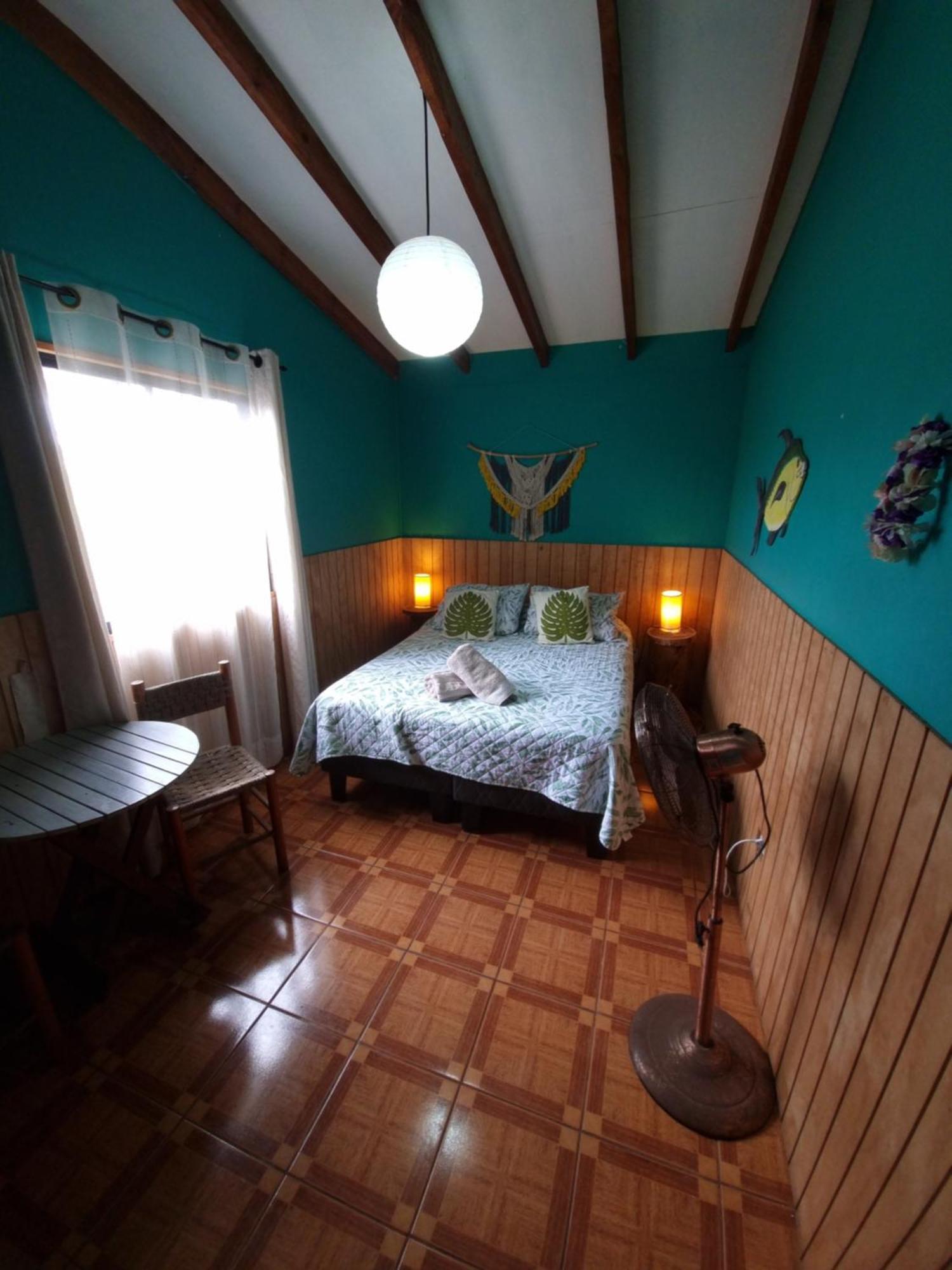 Hostal Vieroto Hanga Roa Exterior foto
