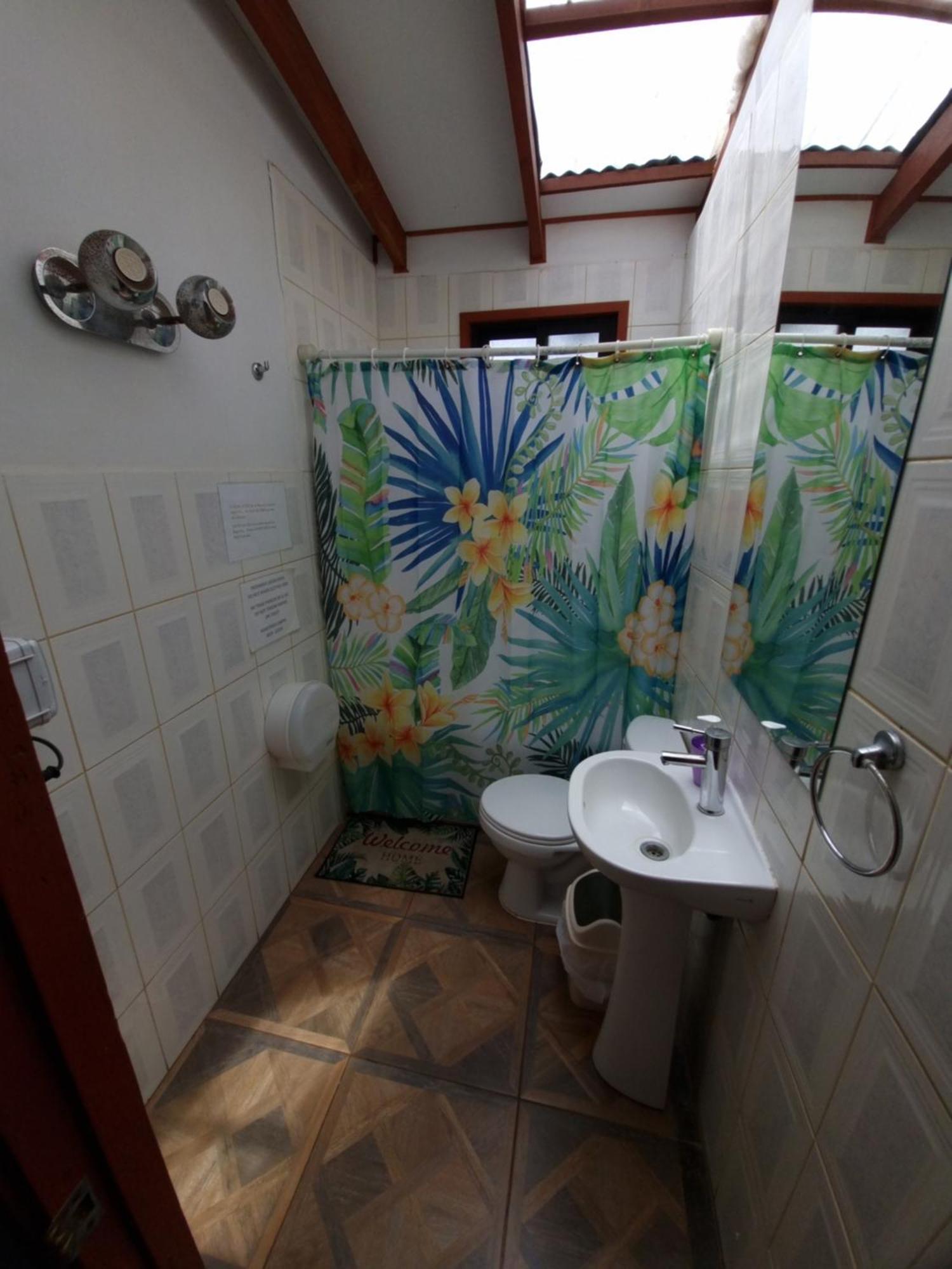 Hostal Vieroto Hanga Roa Exterior foto